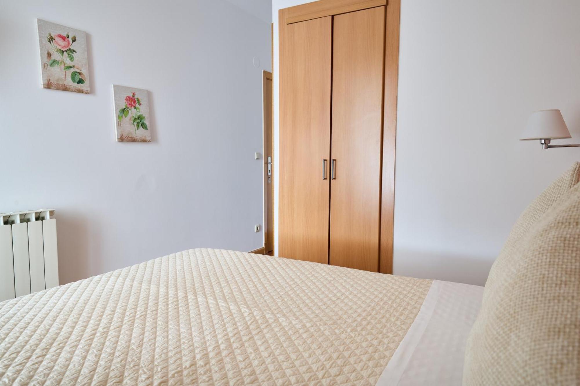 Pension Nuevas Artes San Sebastian Bagian luar foto
